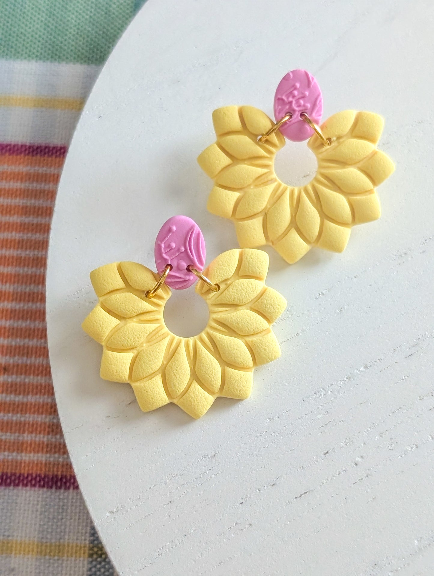 Diane Limonade rose - Boucles d'oreilles en argile polymère et acier inoxydable hypoallergène