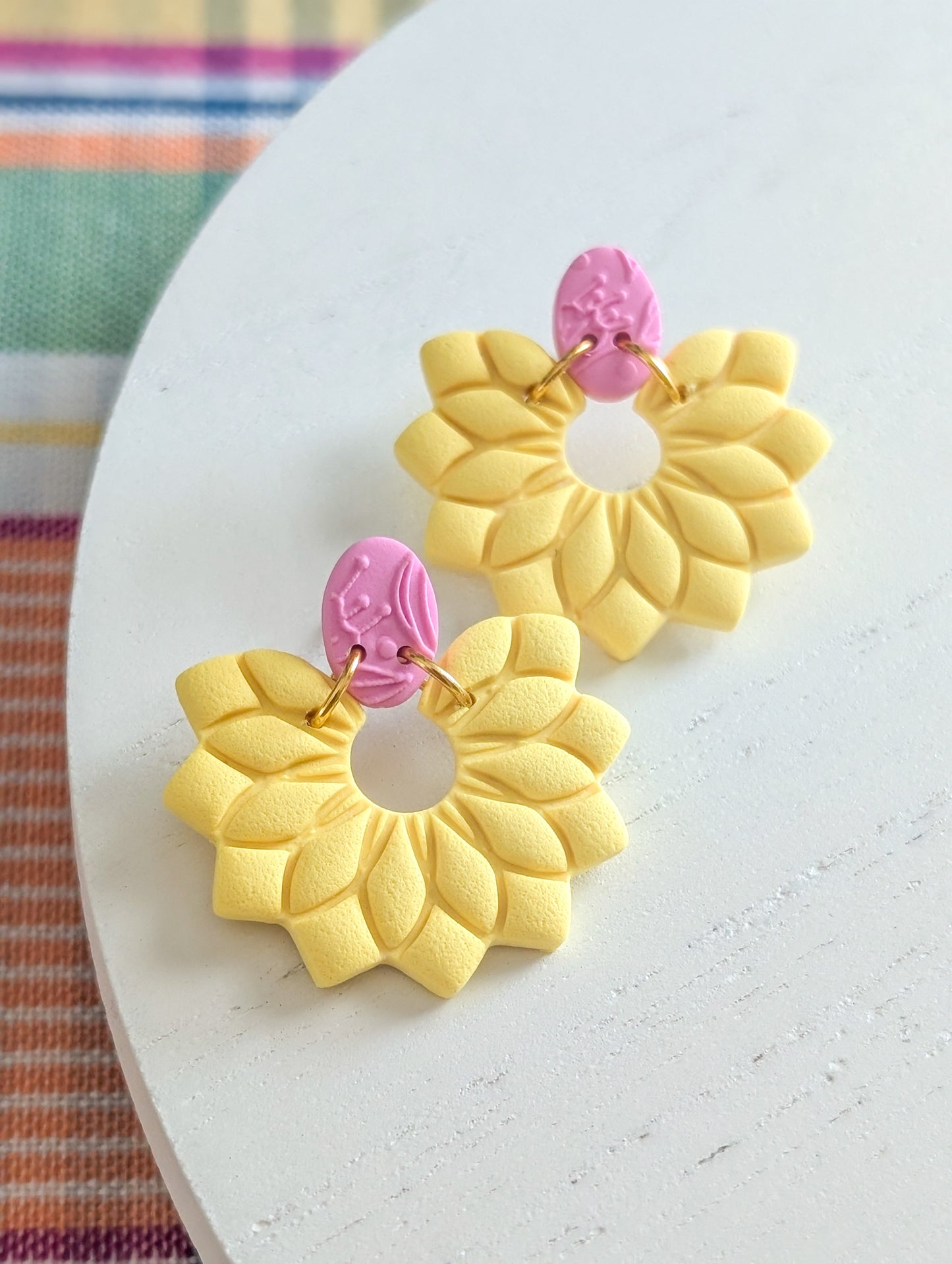Diane Limonade rose - Boucles d'oreilles en argile polymère et acier inoxydable hypoallergène