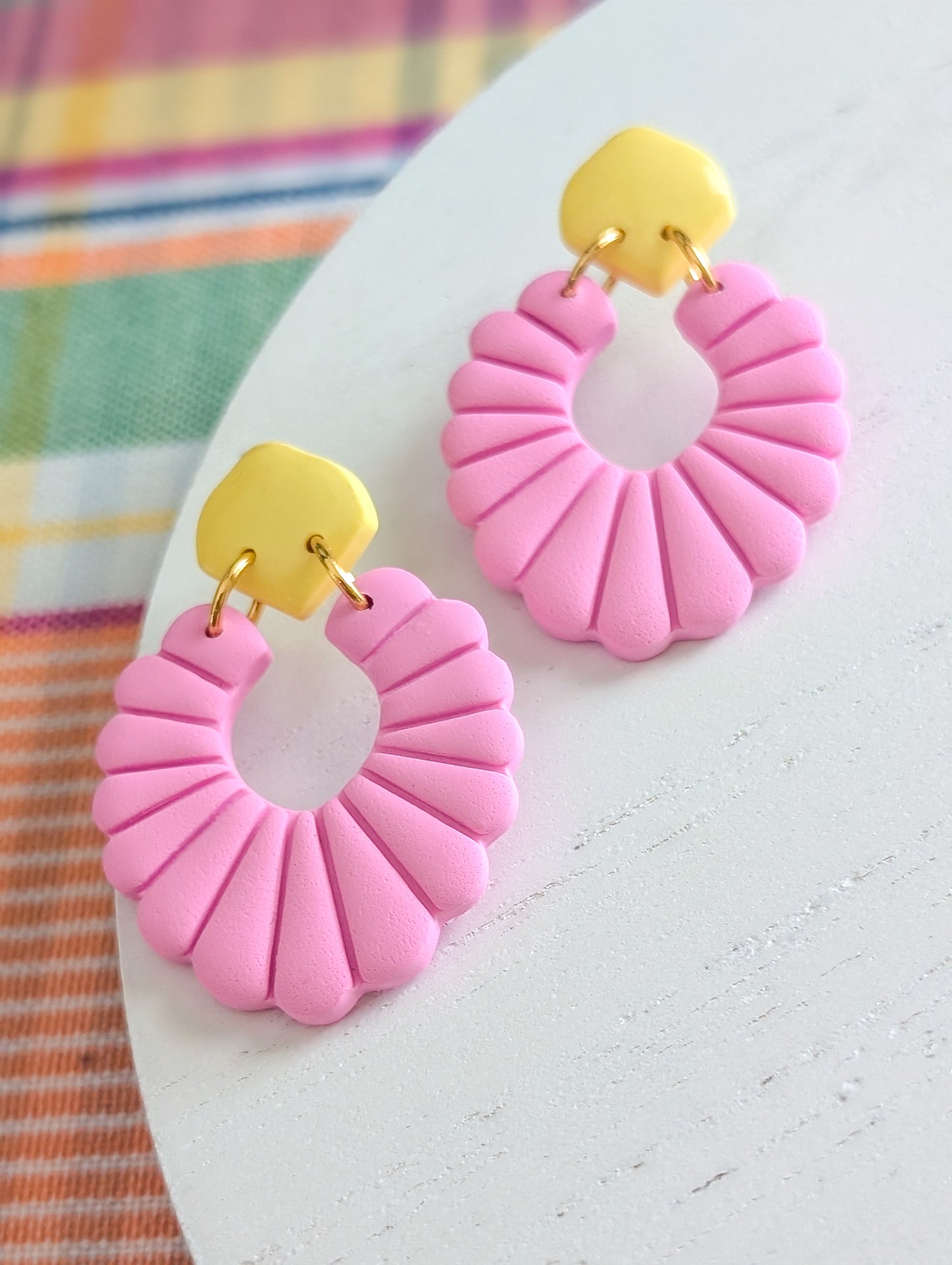 Ursule Limonade rose - Boucles d'oreilles en argile polymère et acier inoxydable hypoallergène