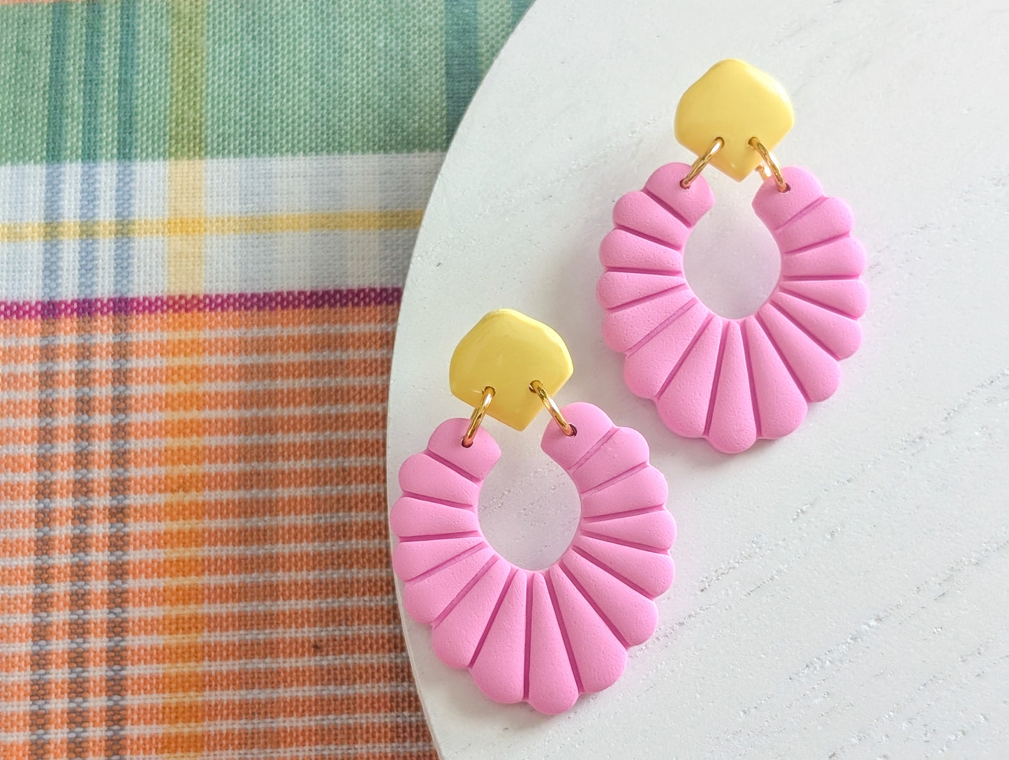 Ursule Limonade rose - Boucles d'oreilles en argile polymère et acier inoxydable hypoallergène