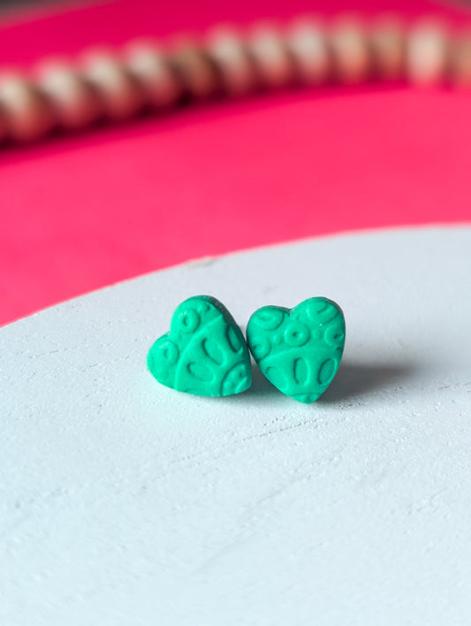 Coeurs fleuri vert jade - Boucles d'oreilles mini studs en argile polymère et acier inoxydable hypoallergène