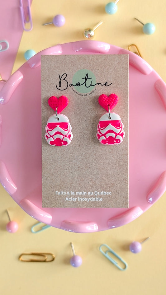 Stormtrooper - Boucles d'oreilles pendantes en argile polymère et acier inoxydable hypoallergène