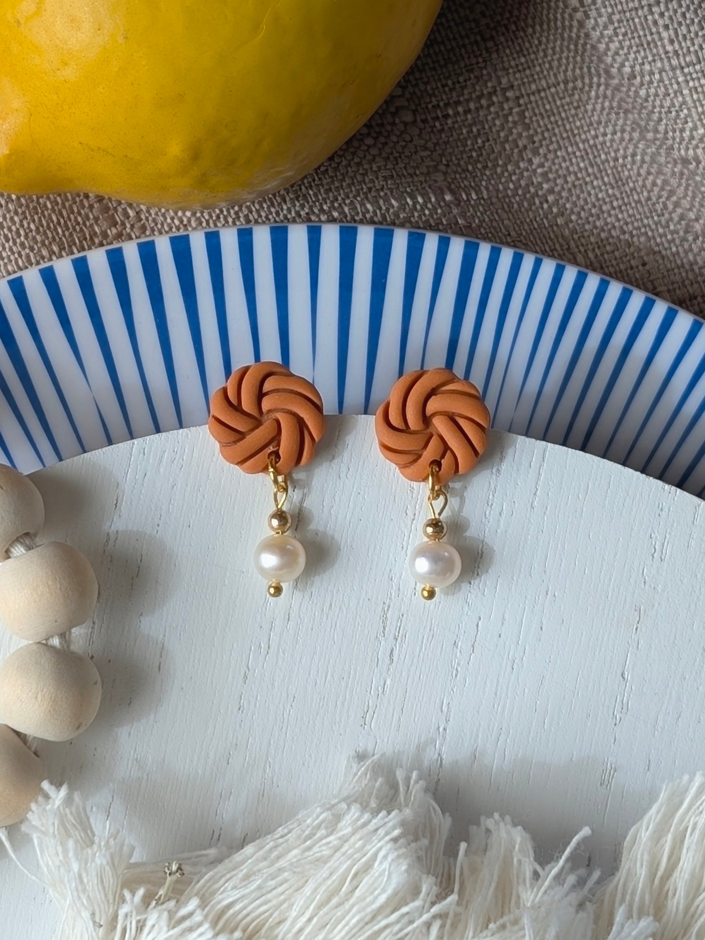 Sophie - Boucles d'oreilles pendantes en argile polymère et acier inoxydable hypoallergène