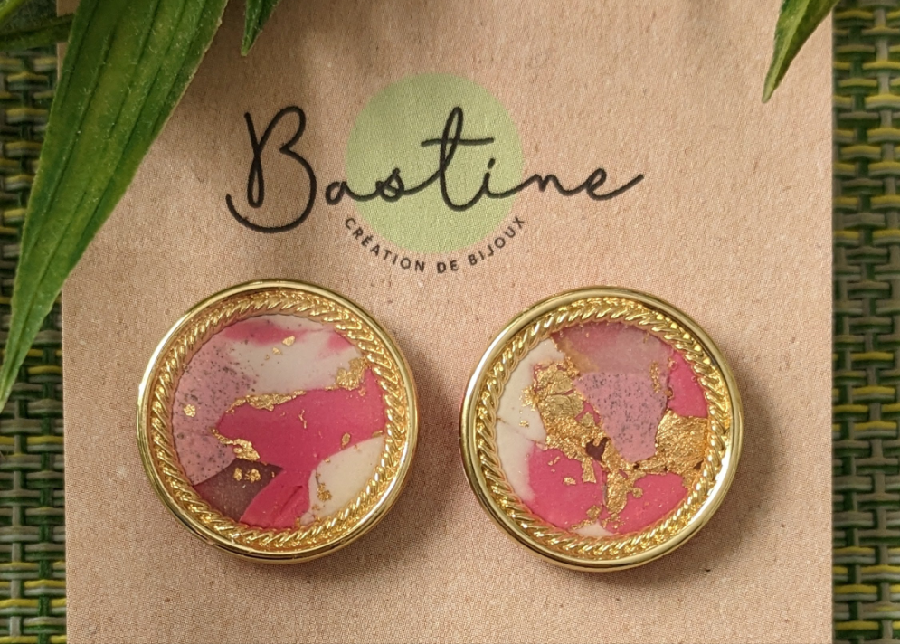 Rose - Boutons marbrés avec ornements dorés